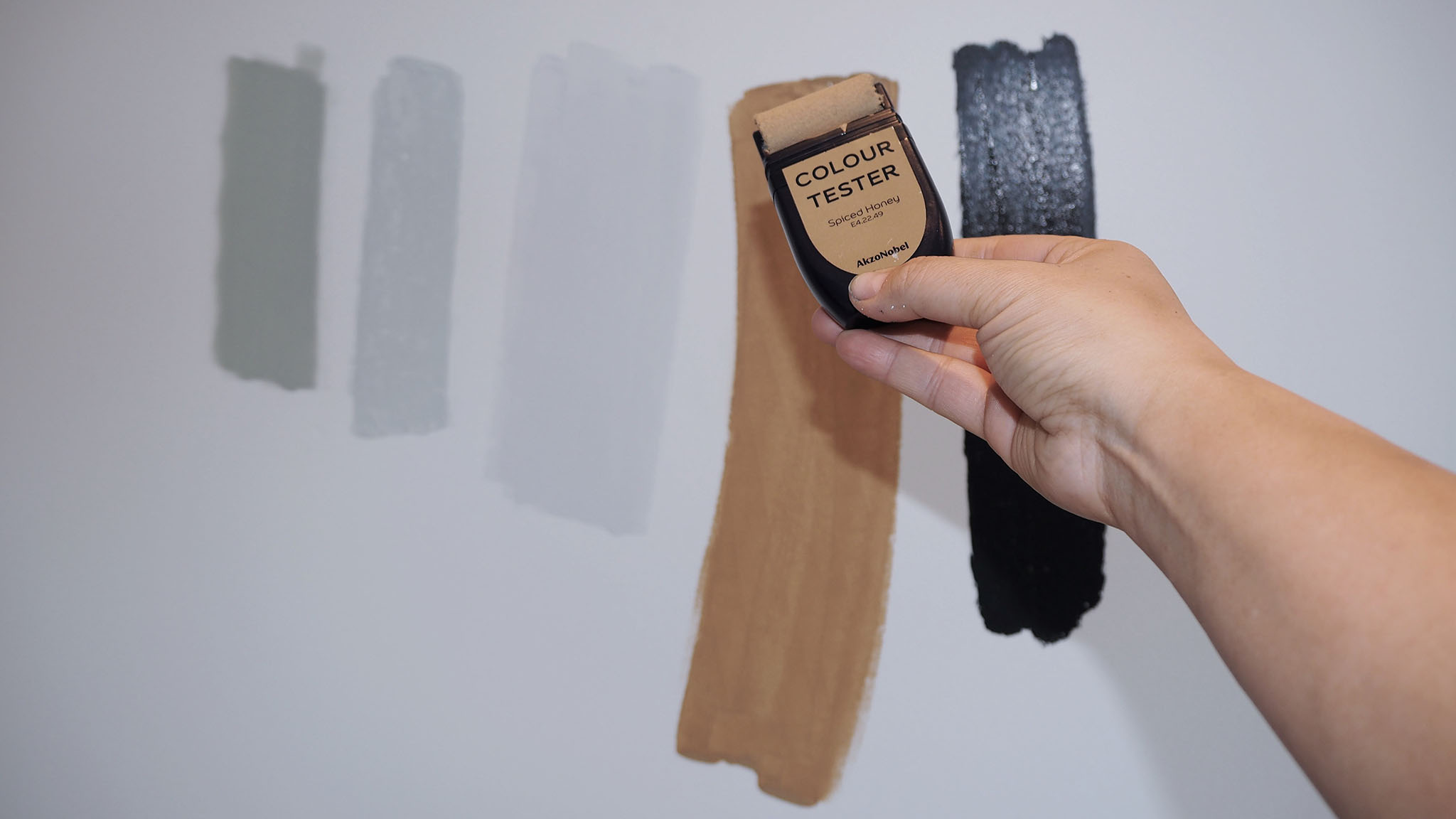 Colour tester - styleby Olivia Angeline Colour tester - styleby Olivia Angeline