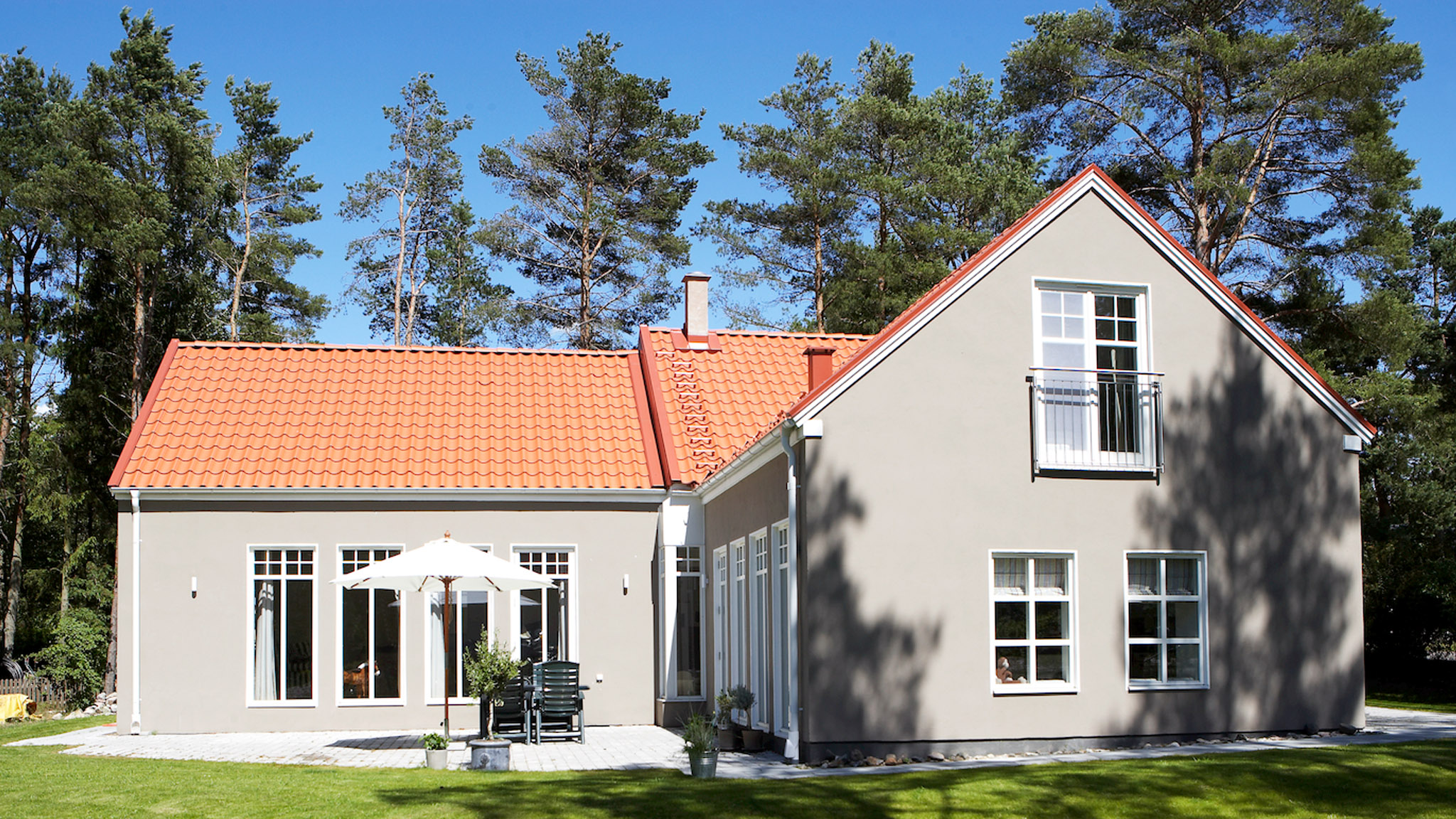 maling af hus grå Grå farve på hus